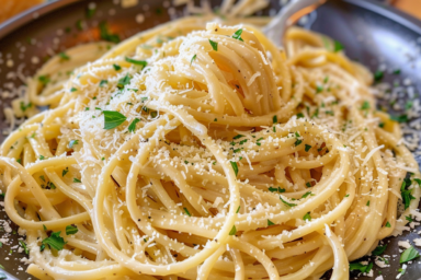 Garlic Parmesan Pasta: Quick & Creamy Delight